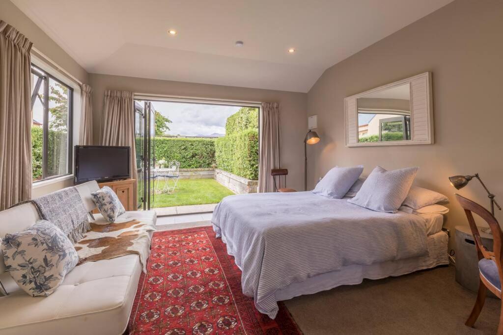 Private, Tasteful Studio Appartamento Wanaka Esterno foto